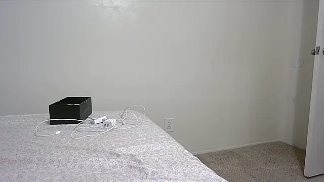 QueenLolaX online show from 11/03/25, 06:29