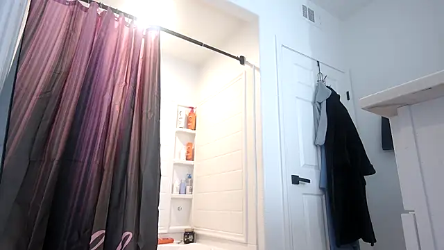 QueenLolaX online show from 02/11/26, 12:32