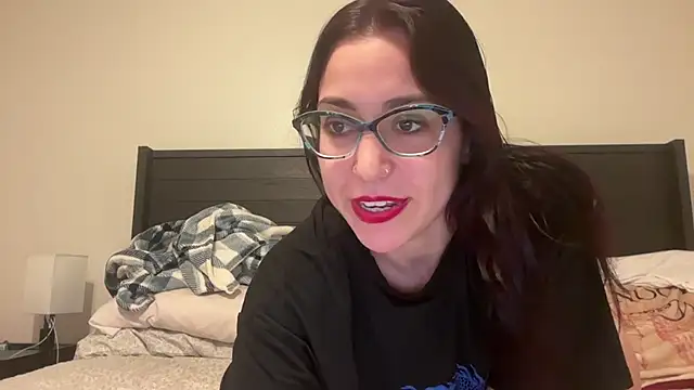 Snapshot of QueenLolaX chatting on 10/12/25, 06:15 QueenLolaX online show from 10/12/25, 06:15