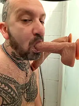 Snapshot of teddy79good chatting on 01/11/26, 04:25 teddy79good online show from 01/11/26, 04:25