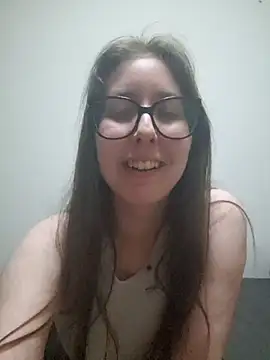 Snapshot of Sarah459 chatting on 10/05/25, 09:05 Sarah459 online show from 10/05/25, 09:05