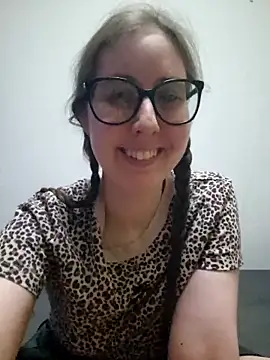 Snapshot of Sarah459 chatting on 10/16/25, 08:06 Sarah459 online show from 10/16/25, 08:06