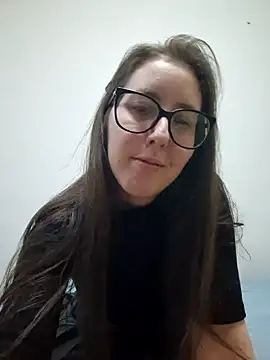 Snapshot of Sarah459 chatting on 12/15/24, 06:48 Sarah459 online show from 12/15/24, 06:48