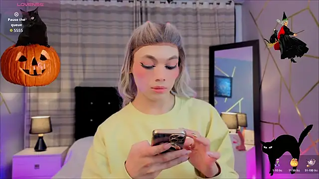 Megan Do Santos online show from 10/25/25, 03:23