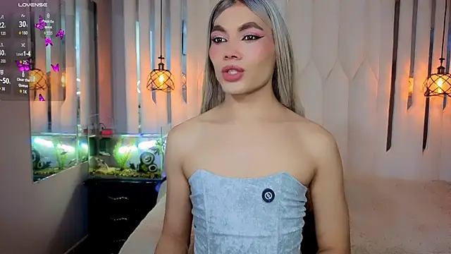 Megan Do Santos online show from 05/15/26, 01:09