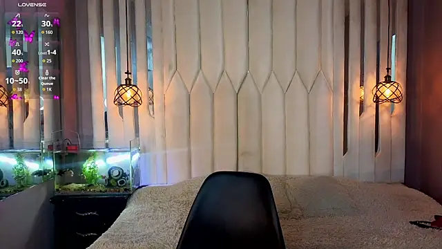 Megan Do Santos online show from 05/14/26, 07:55