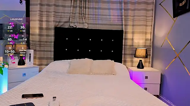 Megan Do Santos online show from 11/15/25, 08:57