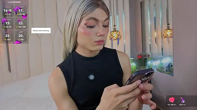 Megan Do Santos online show from 05/12/26, 08:37