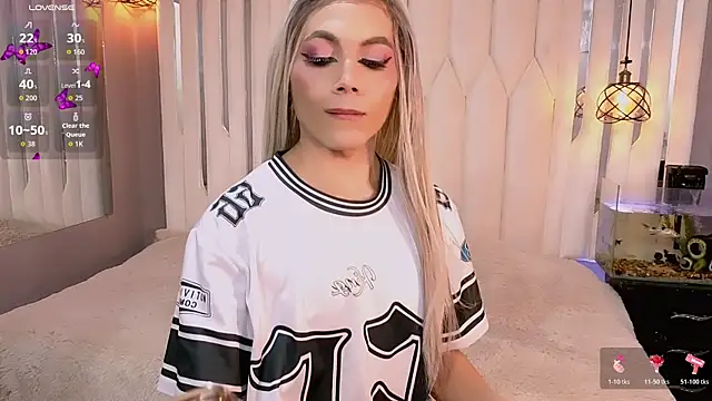 Megan Do Santos online show from 07/14/26, 07:53