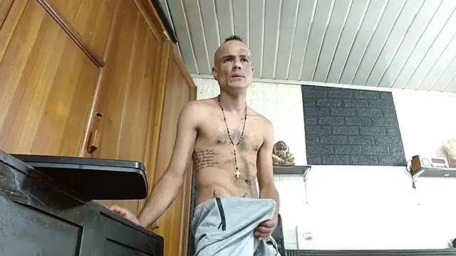 Snapshot of GeorgeZarrate chatting on 09/24/25, 08:48 GeorgeZarrate online show from 09/24/25, 08:48