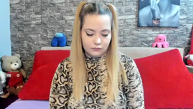 kalindahot online show from 11/19/25, 07:03