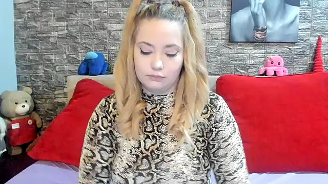 kalindahot online show from 10/15/25, 06:05