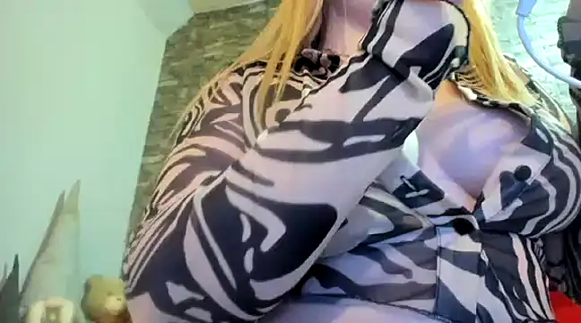 kalindahot online show from 03/19/25, 01:21