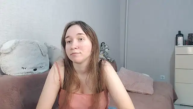 lovely hayley online show from 10/19/25, 10:12