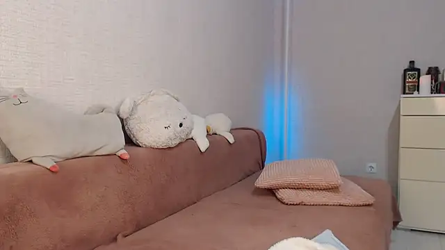 lovely hayley online show from 02/24/25, 09:41