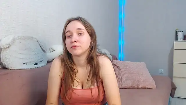 lovely hayley online show from 09/19/25, 10:25