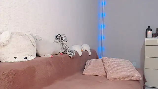 lovely hayley online show from 11/13/25, 09:40