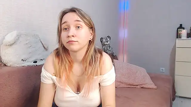 lovely hayley online show from 12/01/25, 10:10