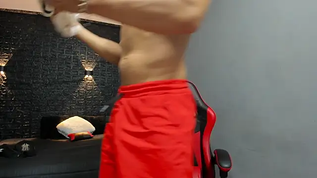 taurus boy1 online show from 11/05/25, 10:51