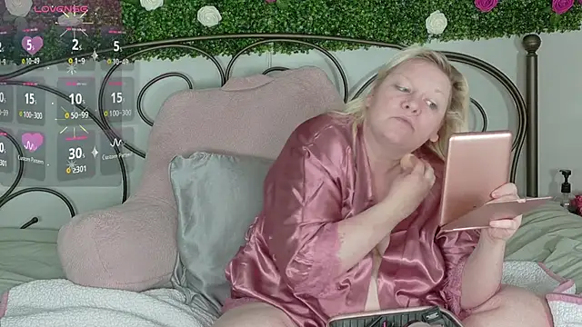 siennaxluxx online show from 04/13/26, 05:06