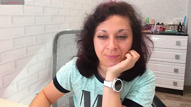 Snapshot of TeasyLana chatting on 05/07/26, 04:28 TeasyLana online show from 05/07/26, 04:28