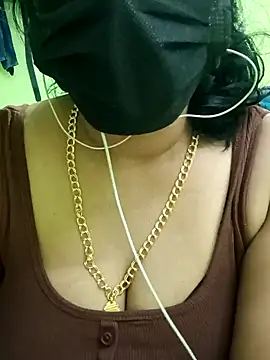 Aishu-tamil09 online show from 12/17/24, 01:07