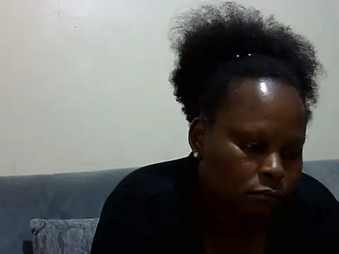 Snapshot of Pretty_lilly02 chatting on 07/02/26, 04:13 Pretty lilly02 online show from 07/02/26, 04:13