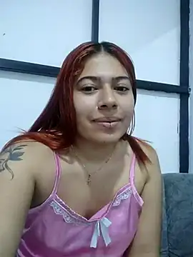 Snapshot of caro_sweett chatting on 03/08/25, 11:27 caro sweett online show from 03/08/25, 11:27