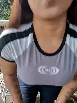 Snapshot of caro_sweett chatting on 07/17/26, 08:06 caro sweett online show from 07/17/26, 08:06