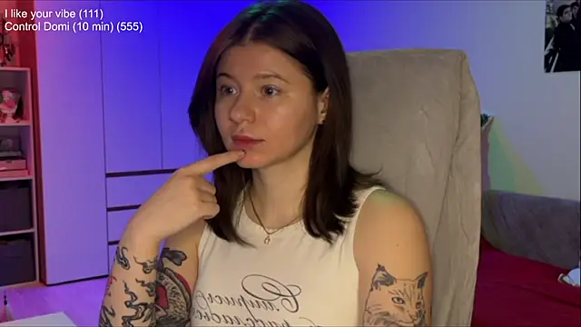 xoxoavi online show from 04/20/26, 03:24