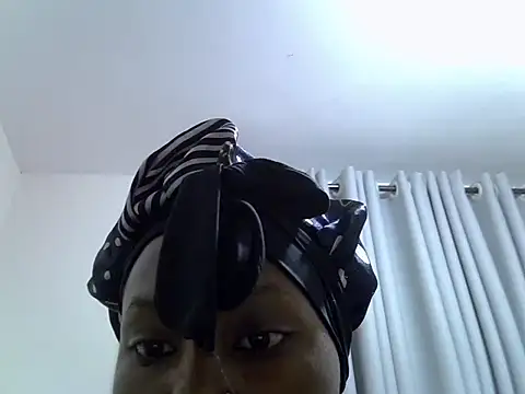 Queen loveer online show from 03/24/26, 03:28