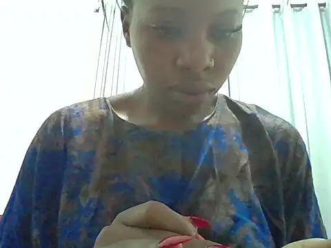 Snapshot of Queen_loveer chatting on 06/04/26, 08:41 Queen loveer online show from 06/04/26, 08:41