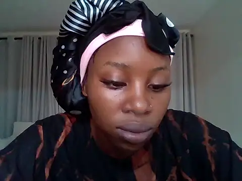 Queen loveer online show from 05/27/26, 10:22