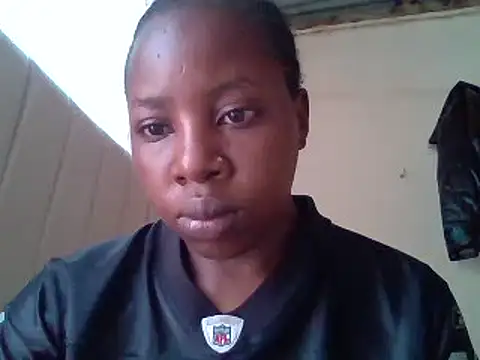 Snapshot of Queen_loveer chatting on 03/15/25, 09:09 Queen loveer online show from 03/15/25, 09:09