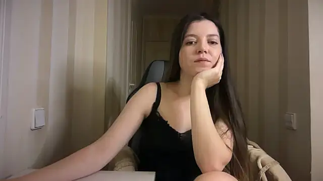 Snapshot of Lina_Most chatting on 12/13/25, 09:43 Lina Most online show from 12/13/25, 09:43