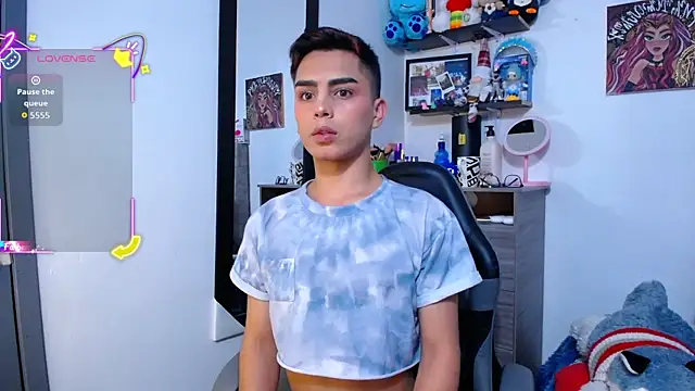 OwenBluee online show from 02/25/26, 06:57