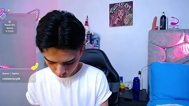 OwenBluee online show from 12/17/25, 11:26