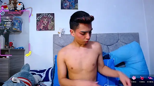 OwenBluee online show from 03/06/26, 05:46