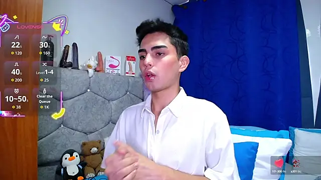 Snapshot of OwenBluee chatting on 09/30/25, 07:31 OwenBluee online show from 09/30/25, 07:31