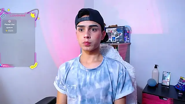 OwenBluee online show from 11/18/25, 11:02