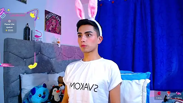 OwenBluee online show from 10/28/25, 06:51