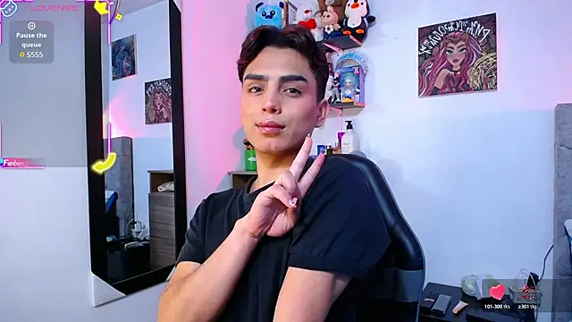 OwenBluee online show from 02/06/26, 07:04