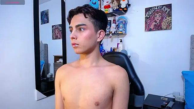 OwenBluee online show from 02/08/26, 05:32