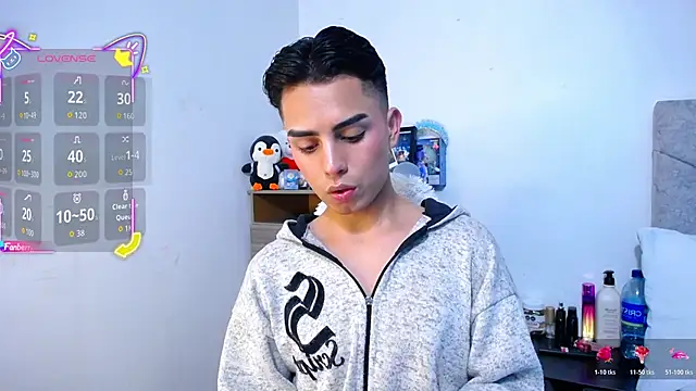 OwenBluee online show from 12/03/25, 11:58