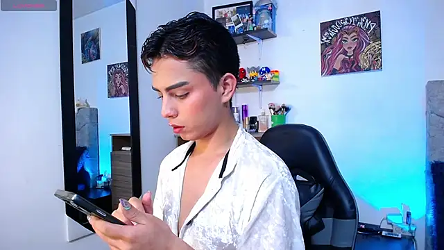 OwenBluee online show from 03/22/26, 09:33