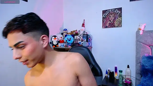 OwenBluee online show from 01/06/26, 05:11