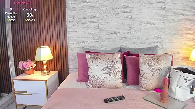 AndreaPink2024 online show from 01/07/26, 12:32