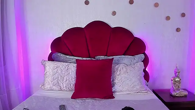 AndreaPink2024 online show from 02/12/26, 12:49