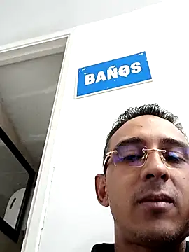 paisa233 online show from 10/21/25, 12:48