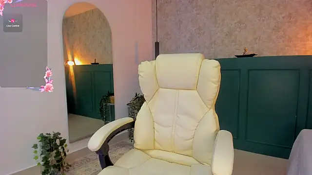 anahi ryan  online show from 02/19/25, 05:38